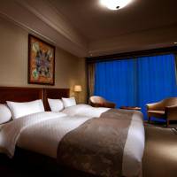 Suite Twin Room with Swimming Pool & Fitness Center Access Executive Floor - Non-Smoking