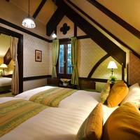 Connecting Room