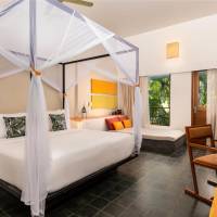 Deluxe Room Poolside Double