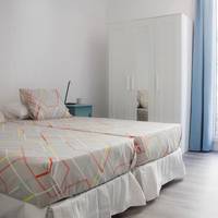 Three-Bedroom Apartment - Rosellon 164