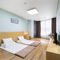Korean-Style Suite
