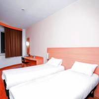 Premium Twin Room with City View