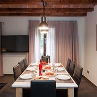 Luxury Three-Bedroom Apartment - Aribau 66