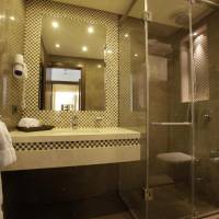 Grand Deluxe Room King Bed Sea View with balcony