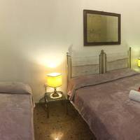 Basic Triple Room with Shared Bathroom
