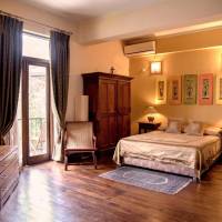 Deluxe Family Room with Free 24 hours Check in Check out 