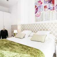 Two-Bedroom Apartment (5 Adults)