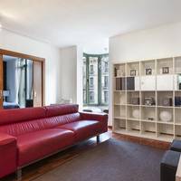 Luxury Three-Bedroom Apartment - Ronda Universidad 35
