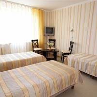 Family Room (4 Adults)
