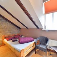 Single Room with Shared Bathroom
