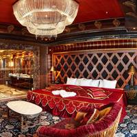 De Lux Suite Dubai with Gym Access 