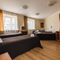 Budget Twin Room with Shared Bathroom and Gym Access