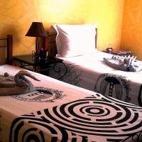 Héliodore Twin Room with Shared Bathroom