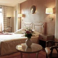 Suite with Garden View