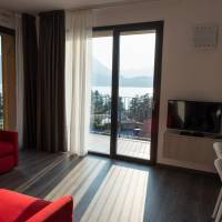 One-Bedroom Apartment with Balcony - Split Level