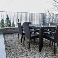 One-Bedroom Apartment with Garden - Split Level
