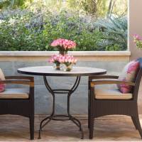 Pavillon Patio Room Two Twin Beds