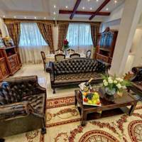 Deluxe One-Bedroom Apartment
