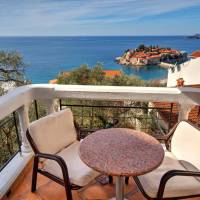 One-Bedroom Suite with Sea View