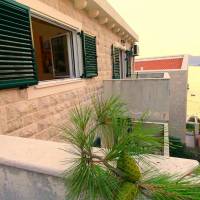 One-Bedroom Apartment with Balcony and Sea View (2 Adults) - Top Floor