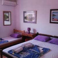 Economy Triple Room
