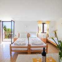 Studio with Balcony and Sea View (3 Adults)