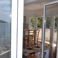 One-Bedroom Apartment with Balcony and Sea View (4 Adults) 