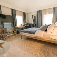 Deluxe Suite with Sea View