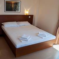 Studio (2 Adults)