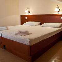 One-Bedroom Apartment (4 Adults)