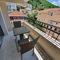 Deluxe Double Room with Side Sea View