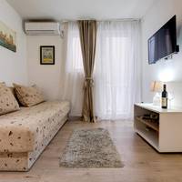Apartment (3 Adults)