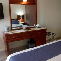 Standard King Room - Non-Smoking 