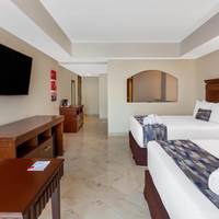 Junior Suite with Two Double Beds - Non-Smoking