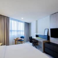 Queen Room with Beach View