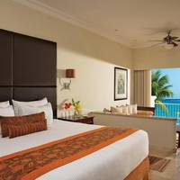 Preferred Club Junior Suite Ocean Front King