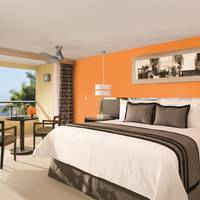 Deluxe Partial Ocean View
