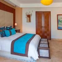 Two-Bedroom Apartment Beach Front 