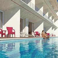 Preferred Club Junior Suite Swimout 