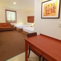 Studio Suite with Two Double Beds - Non-Smoking