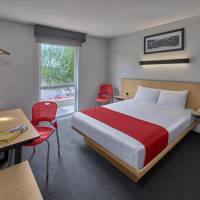 Standard Room with One Queen Bed