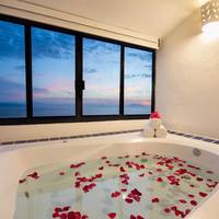 Honeymoon Suite Ocean View