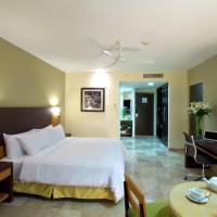 Deluxe Room with Partial Ocean View
