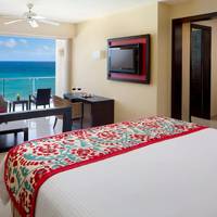 Junior Suite Ocean Front King Bed