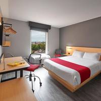 Standard Room with One Queen Bed