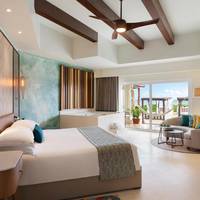 Junior Suite Oceanfront Walk-Out - 1 King Bed