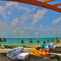 Three-Bedroom Apartment with Ocean View - Penthouse