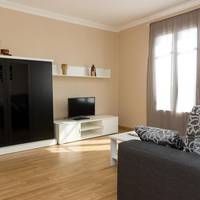 Apartment with Garden View