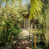Garden view Bungalow - King bed