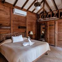Ocean View Bungalow - King Bed